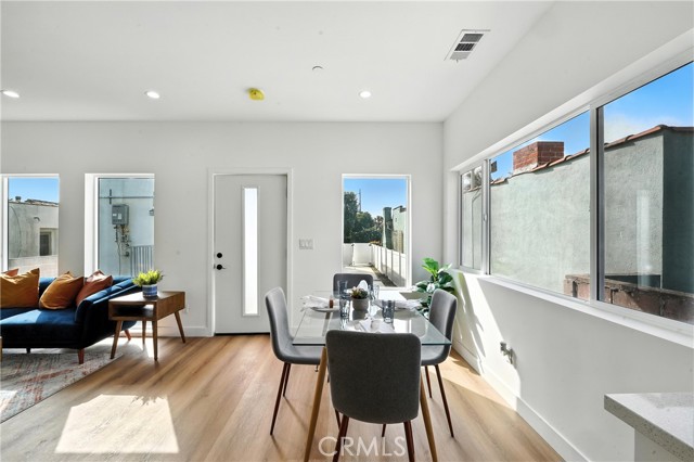 3031 Vineyard AVE Unit: 2