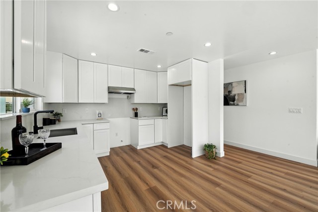 3031 Vineyard AVE Unit: 2