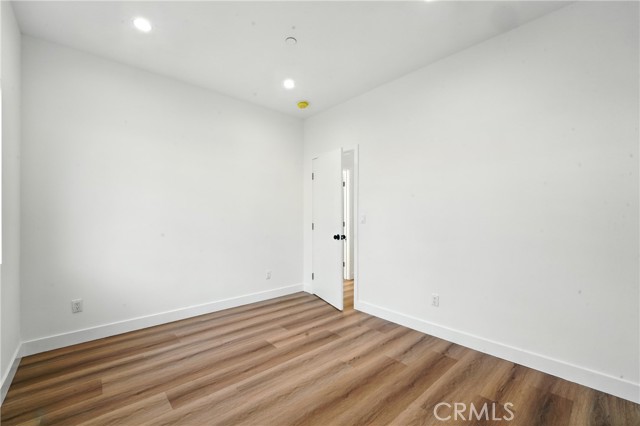 3031 Vineyard AVE Unit: 2