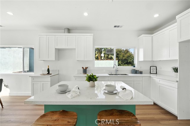 3031 Vineyard AVE Unit: 2