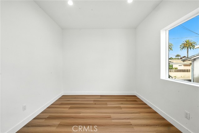 3031 Vineyard AVE Unit: 2