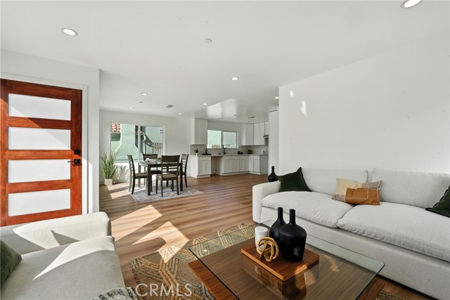 3031 Vineyard AVE Unit: 2