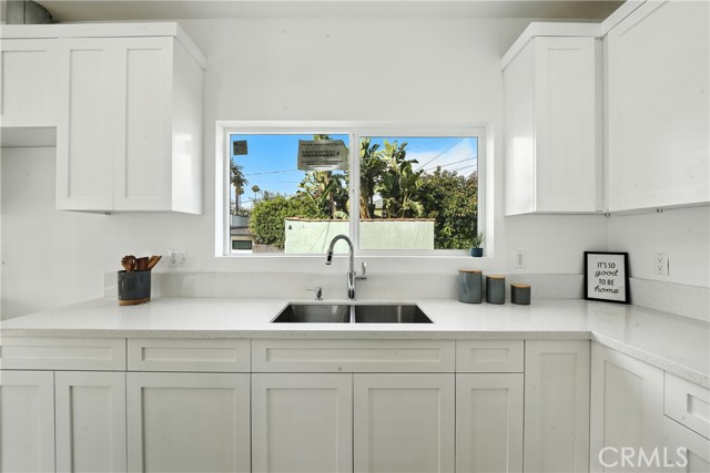 3031 Vineyard AVE Unit: 2