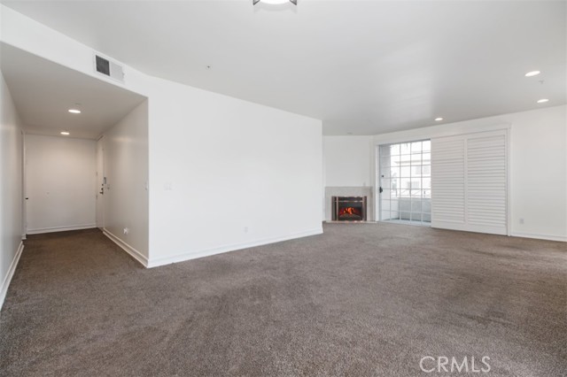 1706 Colby AVE Unit: 301