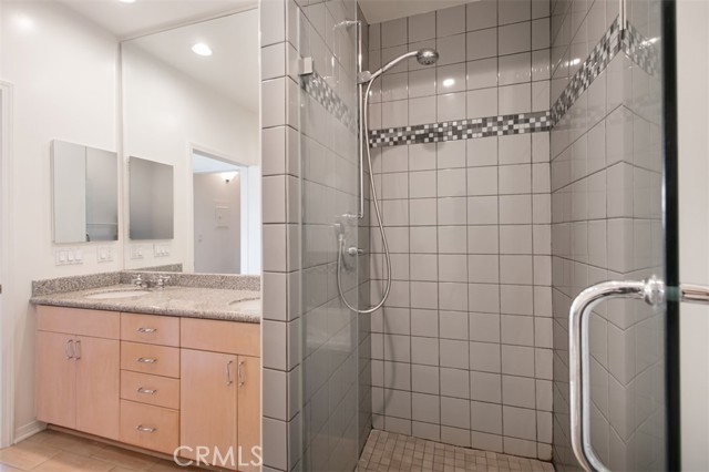 1706 Colby AVE Unit: 301