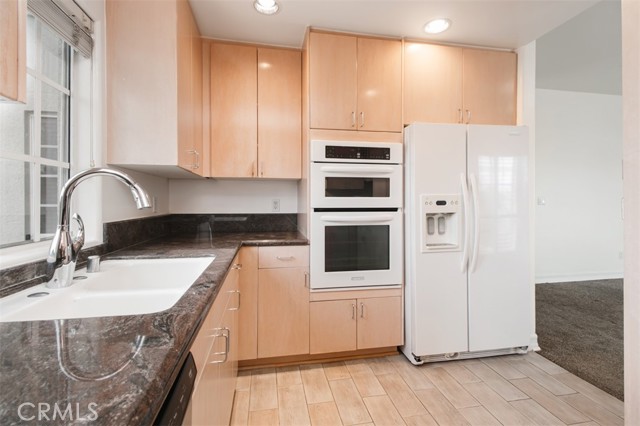 1706 Colby AVE Unit: 301