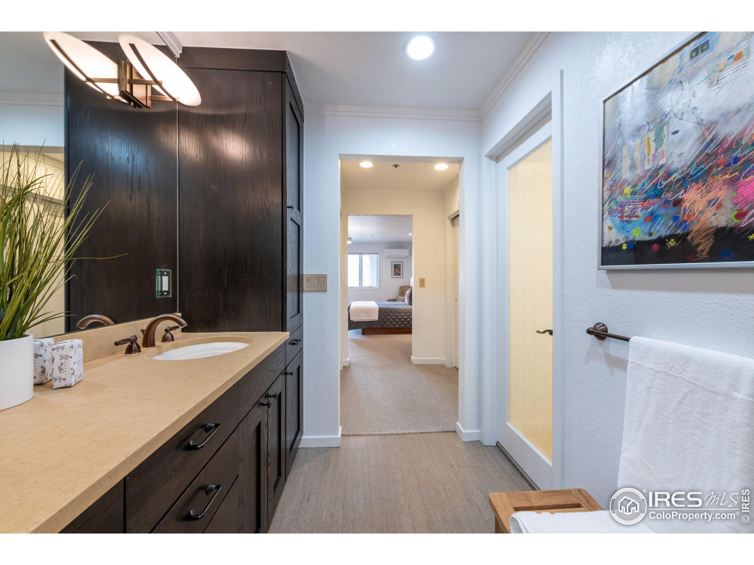 315 Arapahoe Ave 203