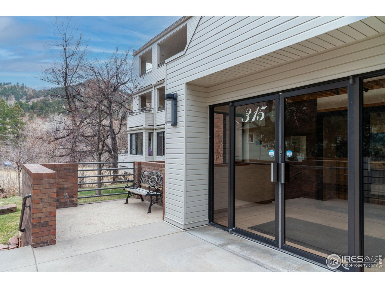 315 Arapahoe Ave 203