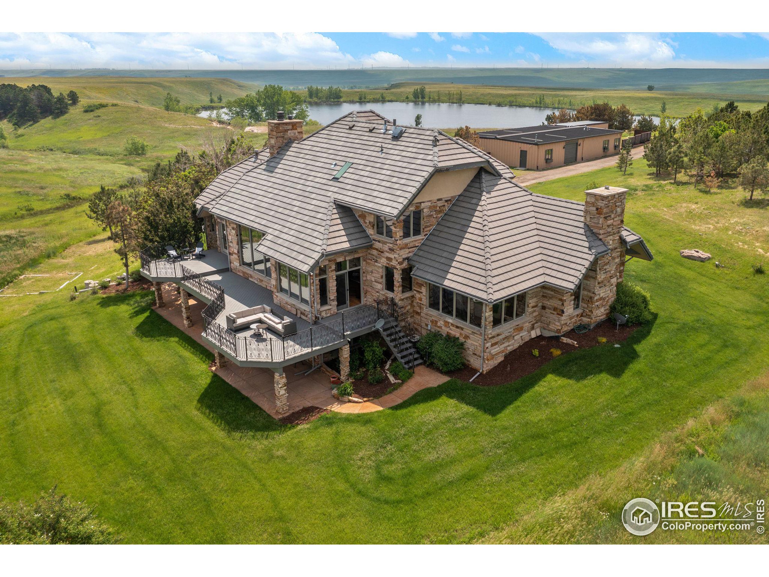 3200 S Foothills Hwy