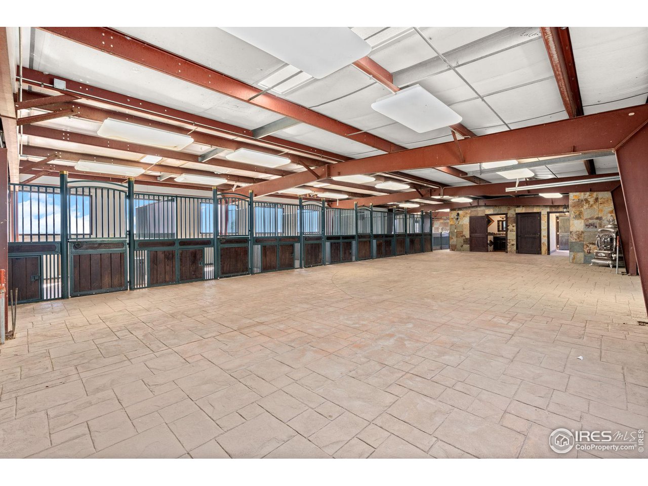 3200 S Foothills Hwy