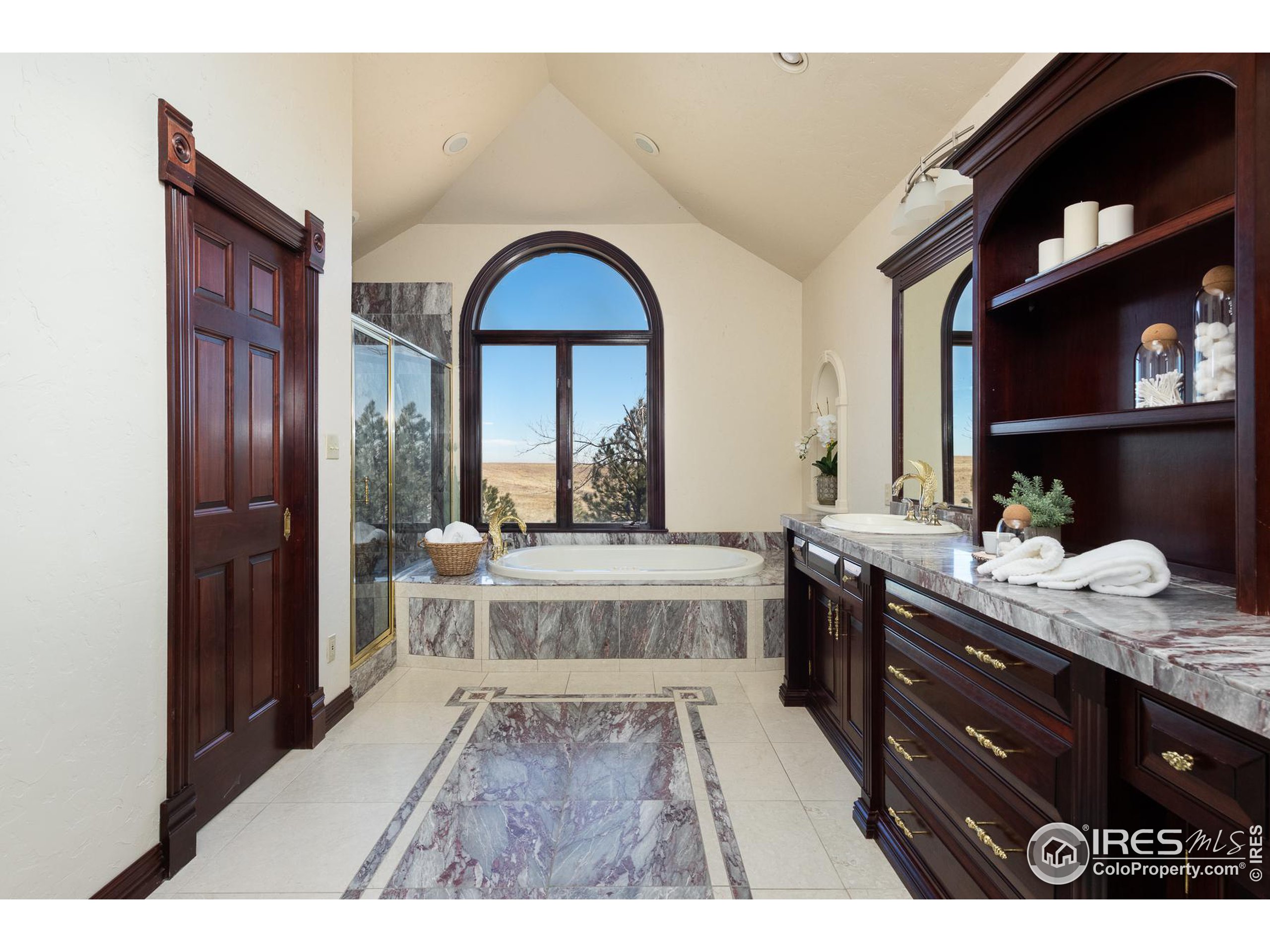 3200 S Foothills Hwy