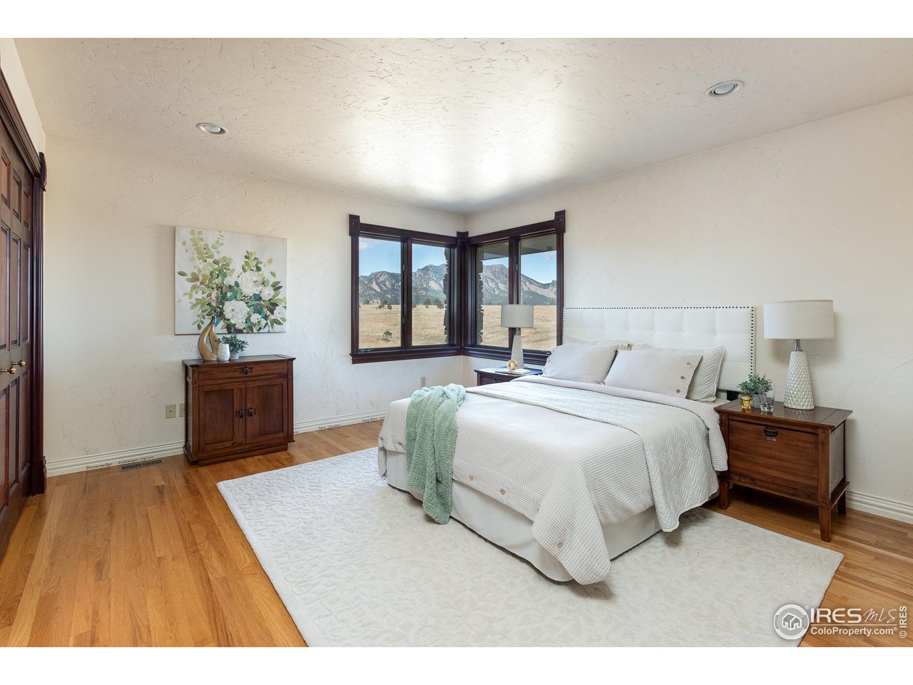 3200 S Foothills Hwy