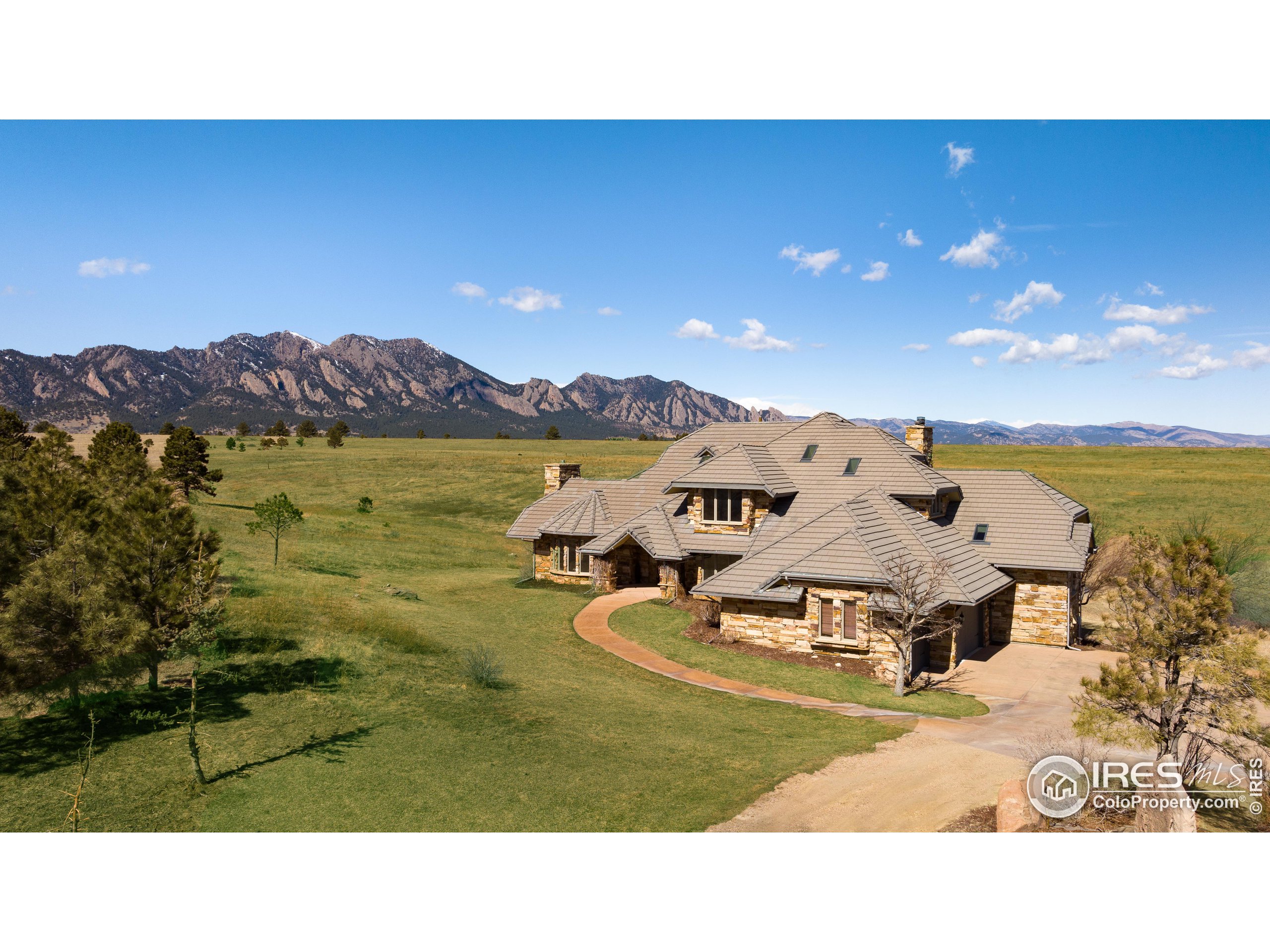 3200 S Foothills Hwy