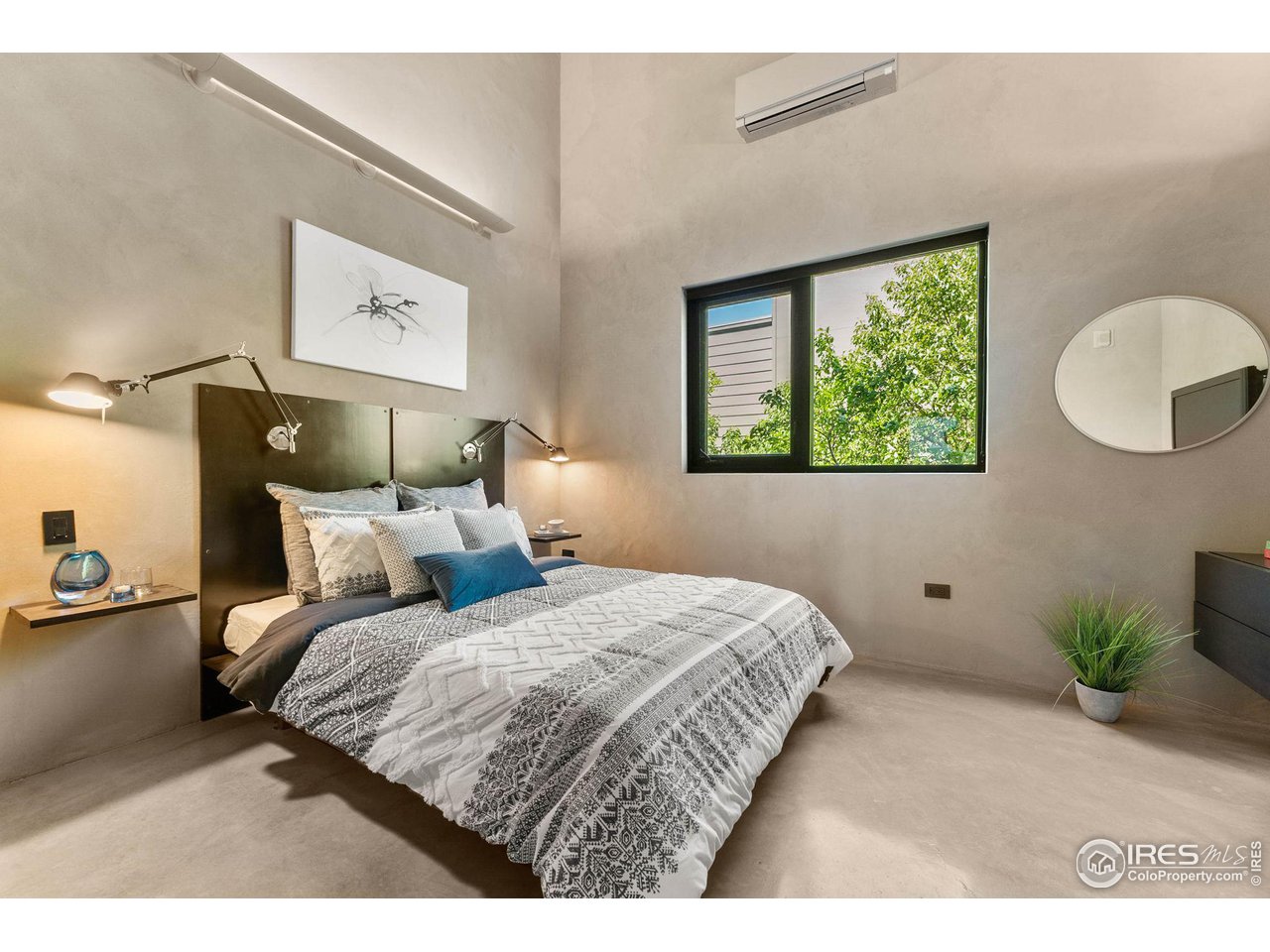 1529 Easy Rider Ln 201