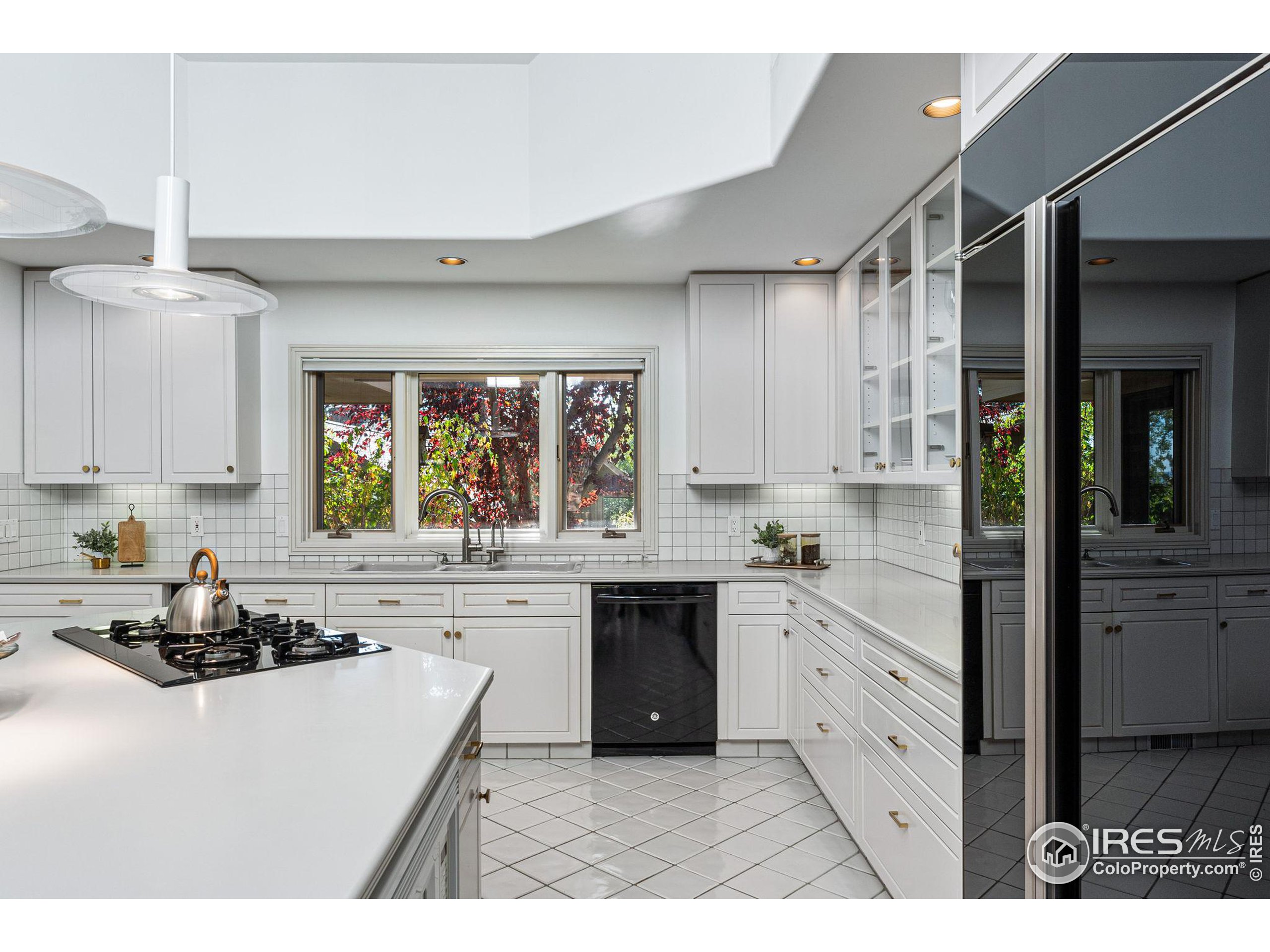 2235 Knollwood Dr