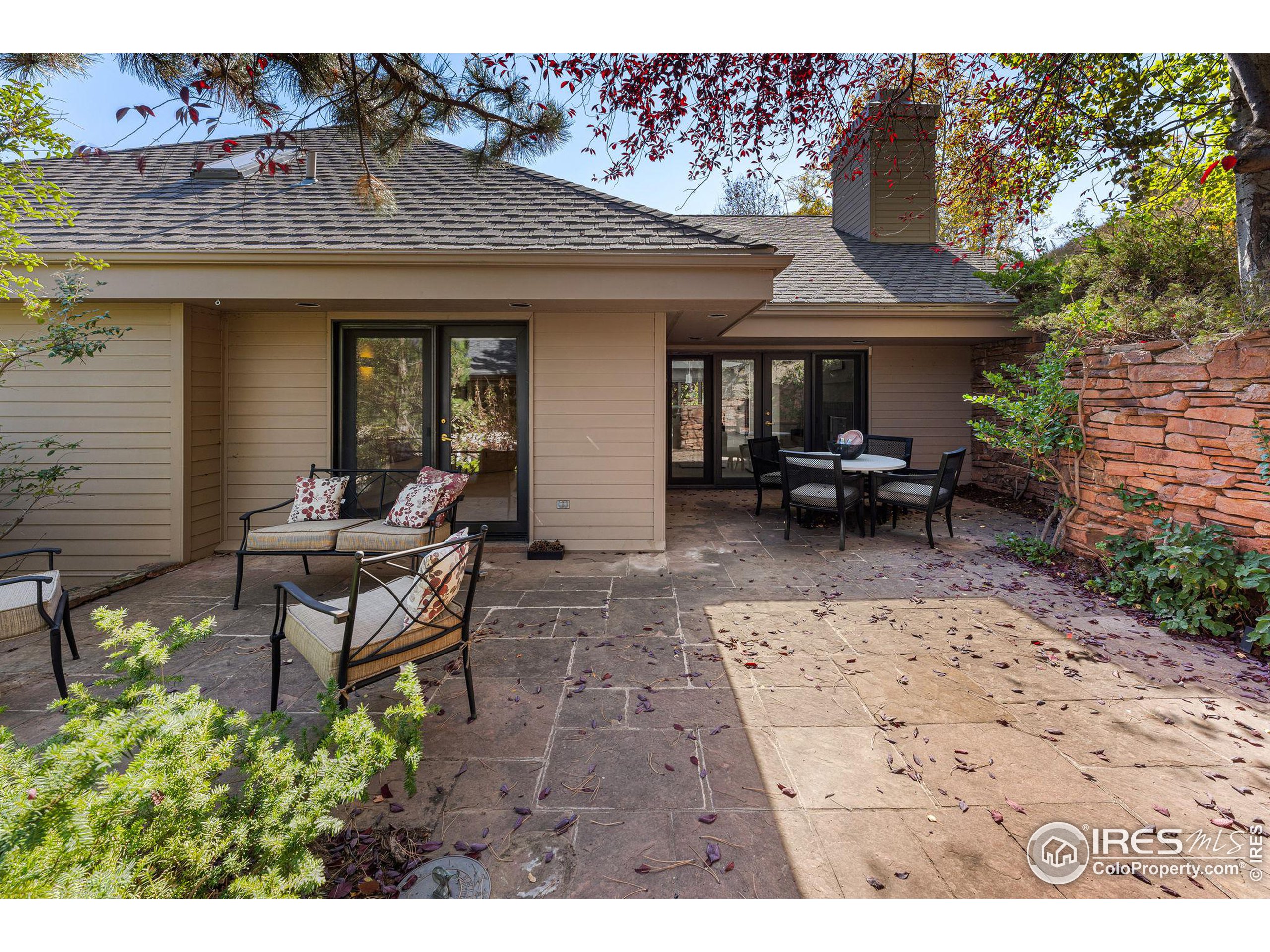 2235 Knollwood Dr