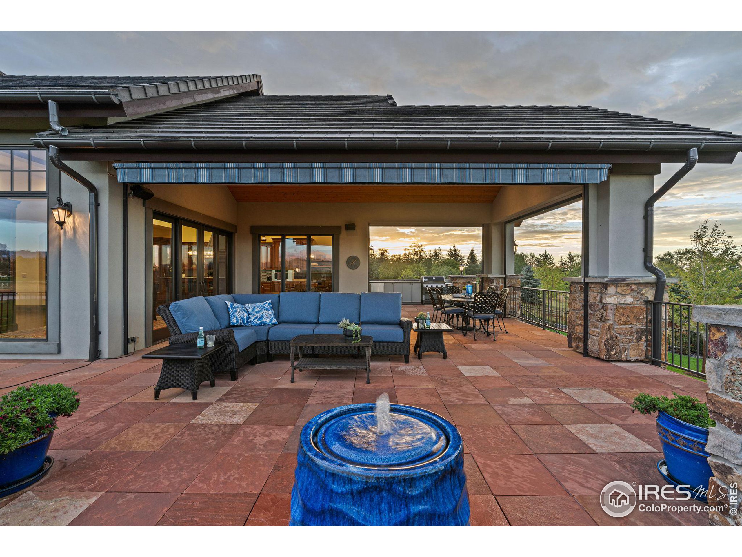 9545 Crystal Ln
