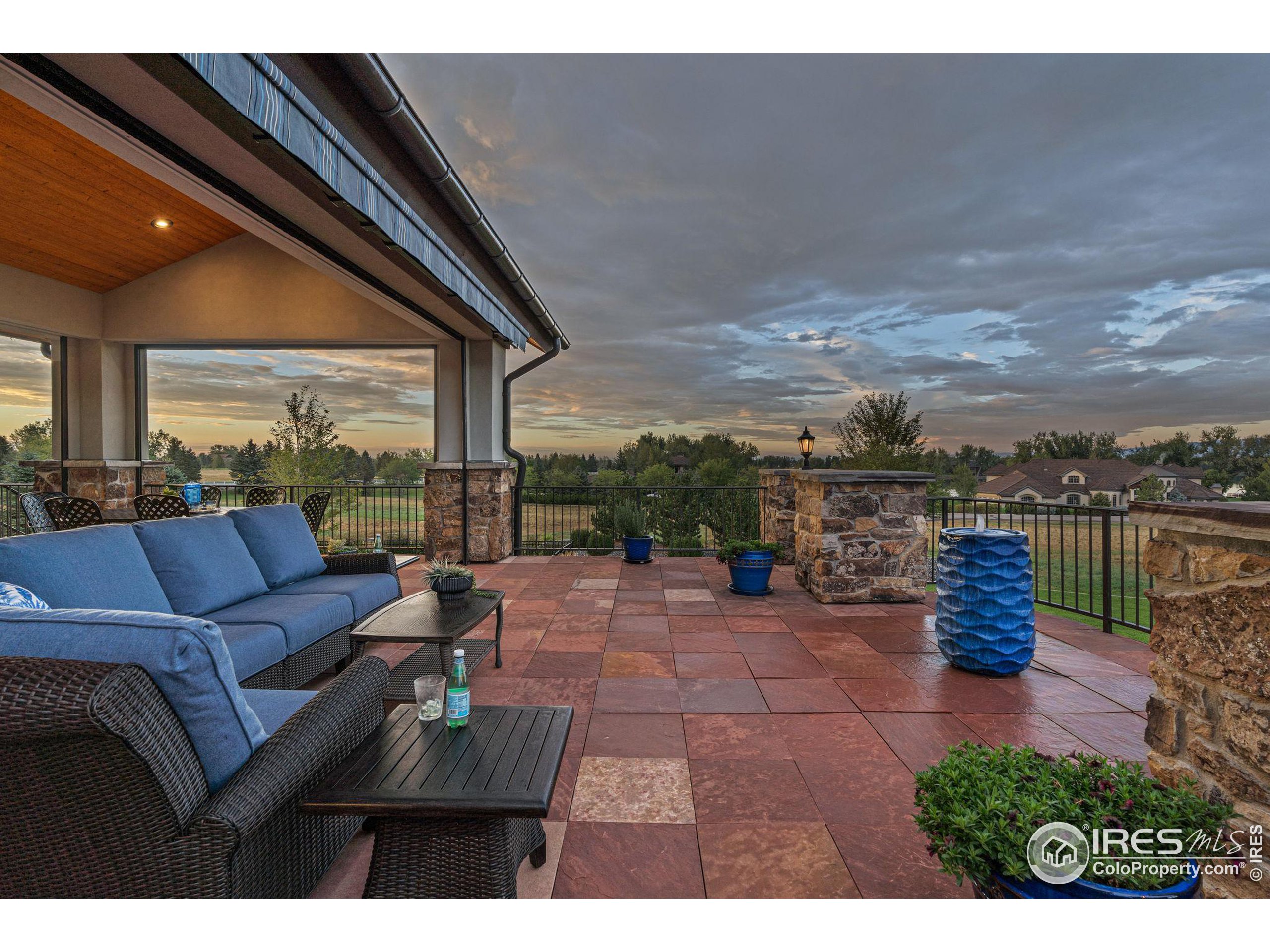 9545 Crystal Ln