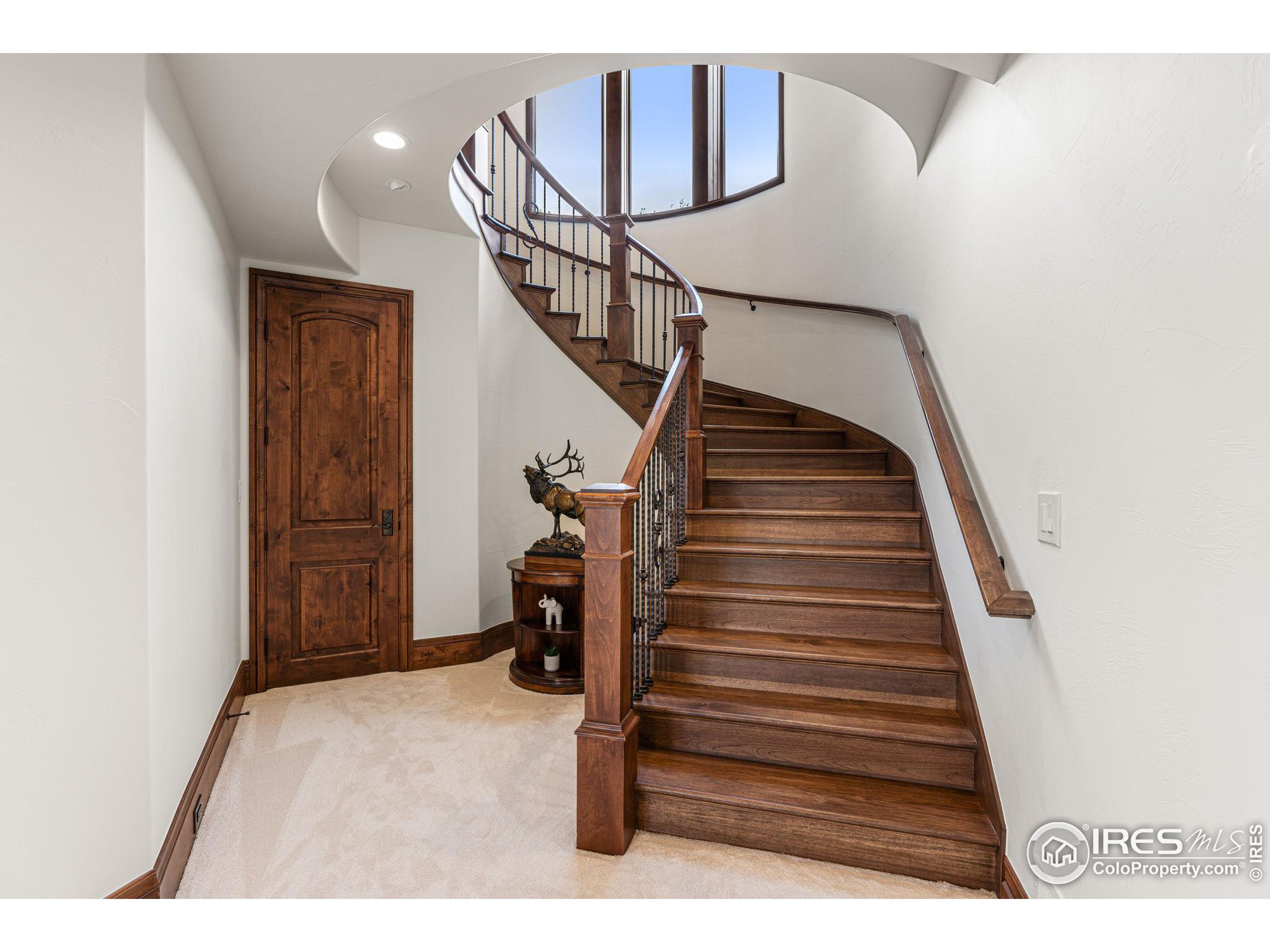 9545 Crystal Ln