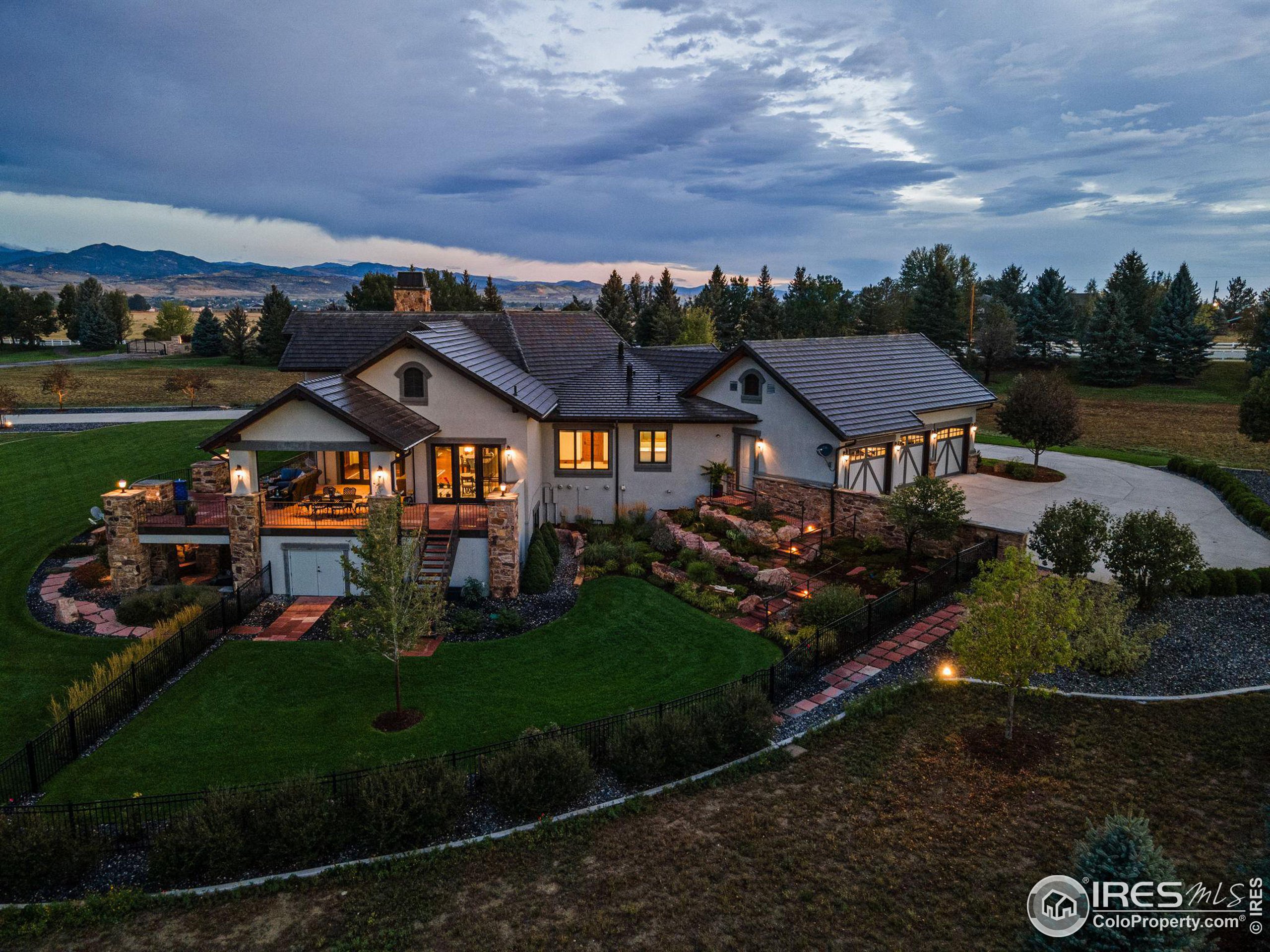 9545 Crystal Ln