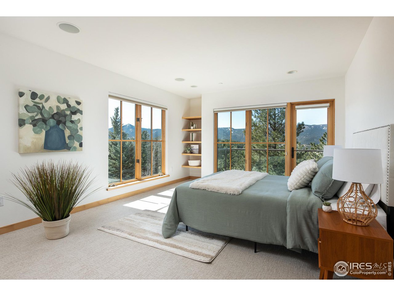 2358 Sunshine Canyon Dr