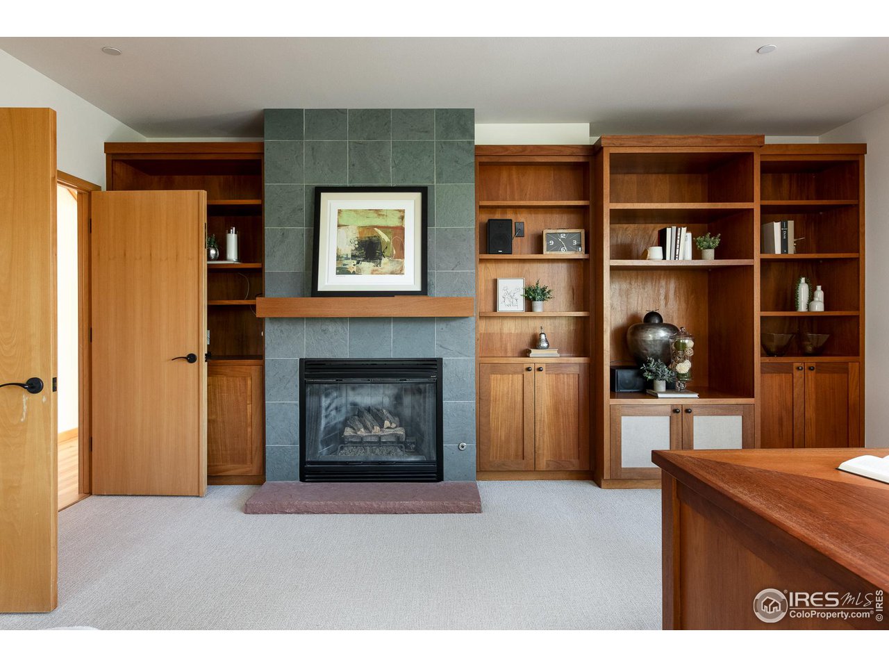 2358 Sunshine Canyon Dr