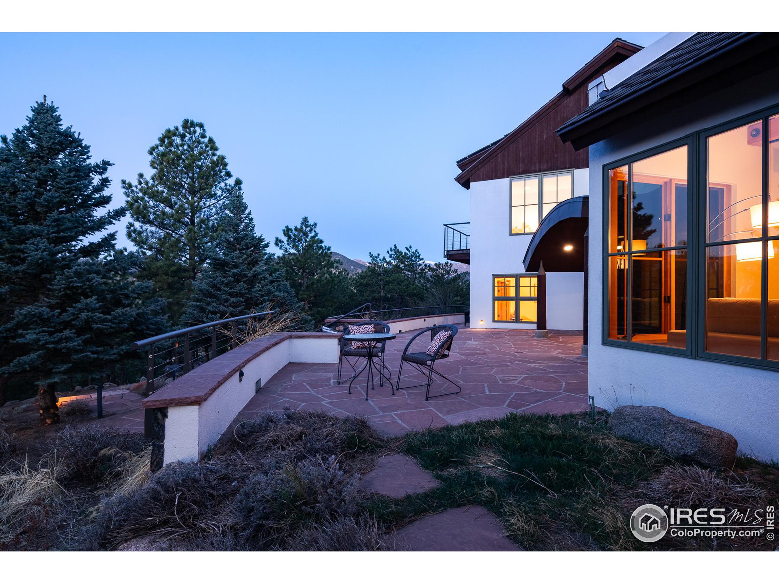 2358 Sunshine Canyon Dr