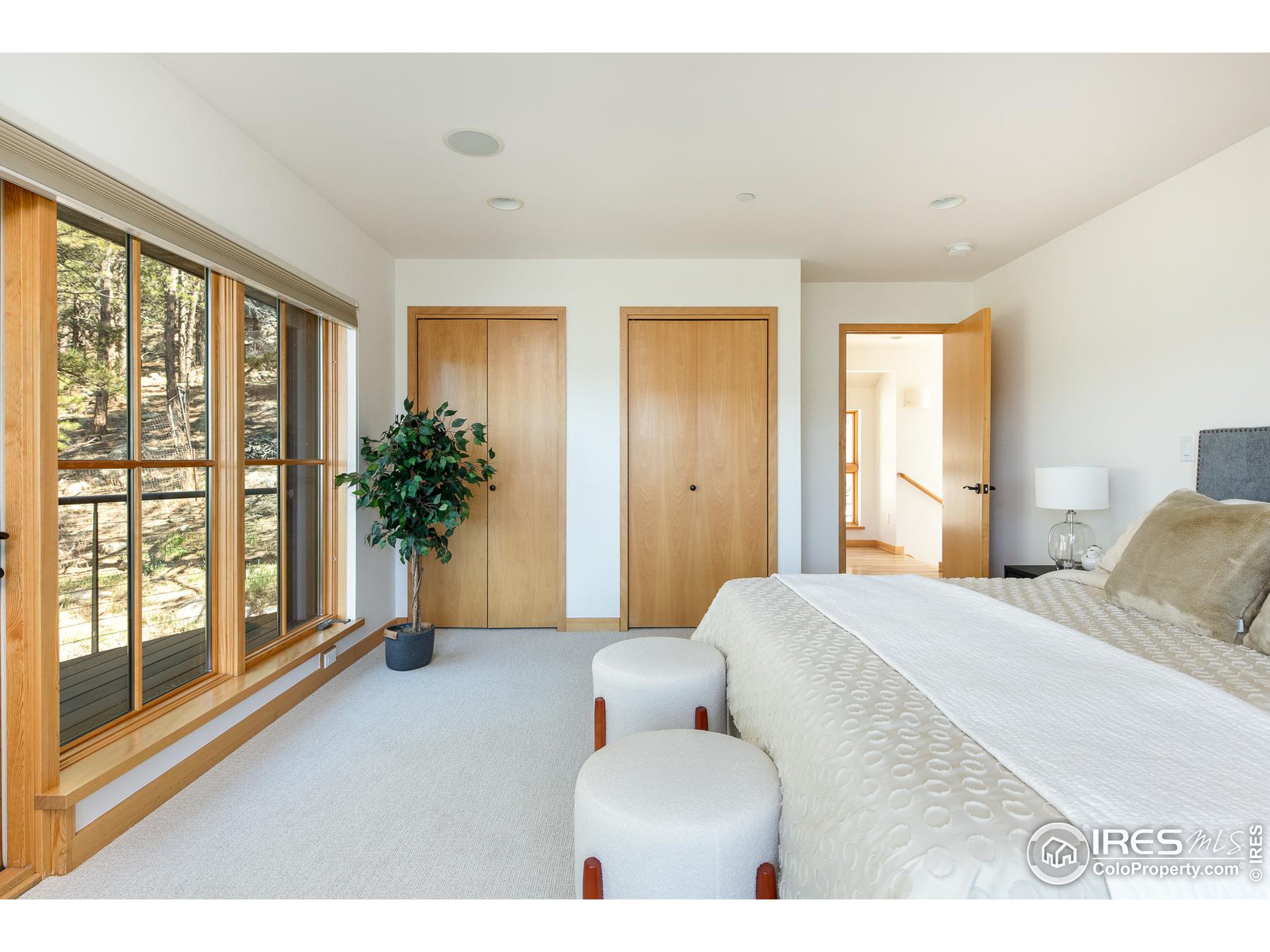 2358 Sunshine Canyon Dr