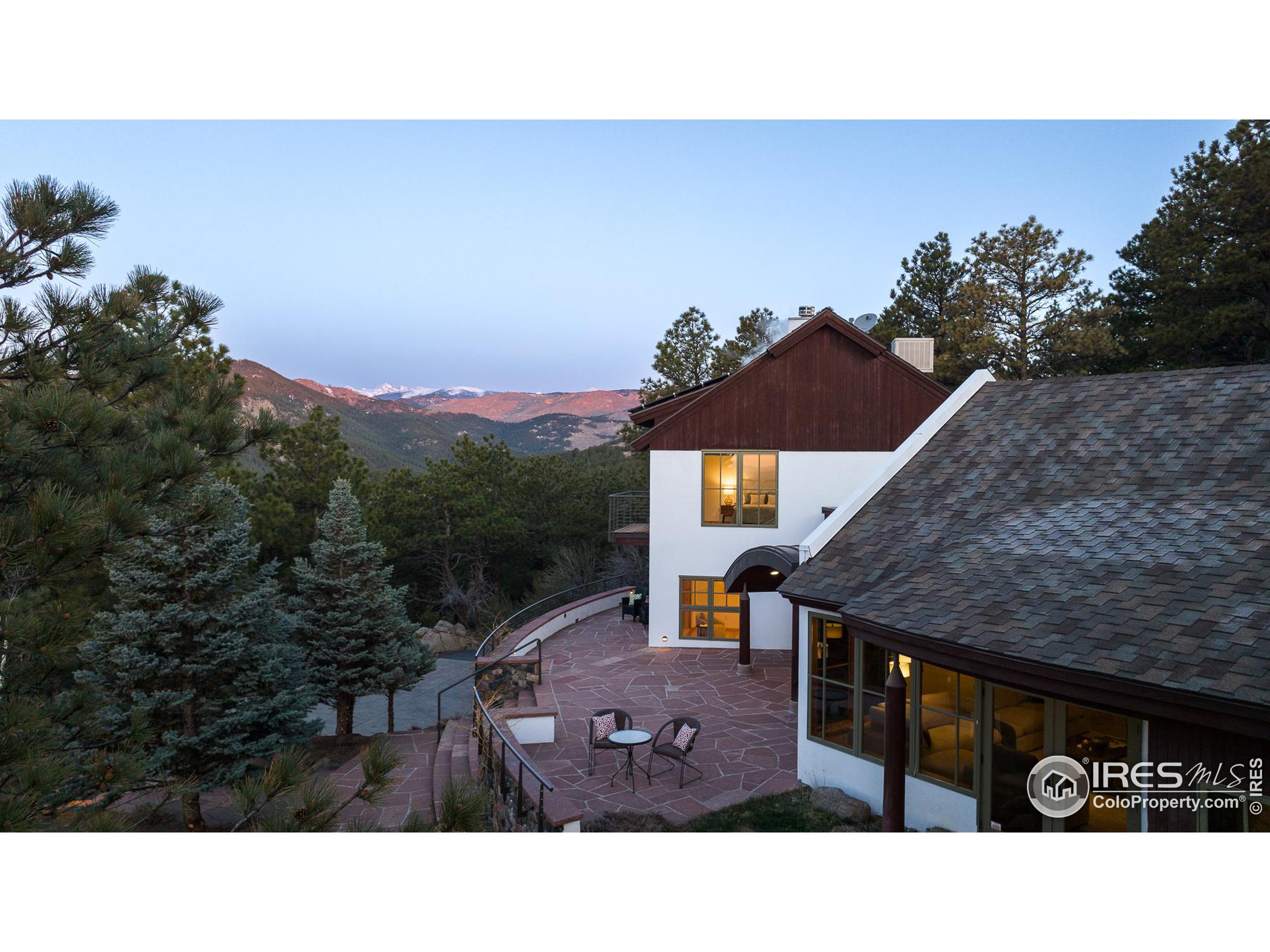 2358 Sunshine Canyon Dr