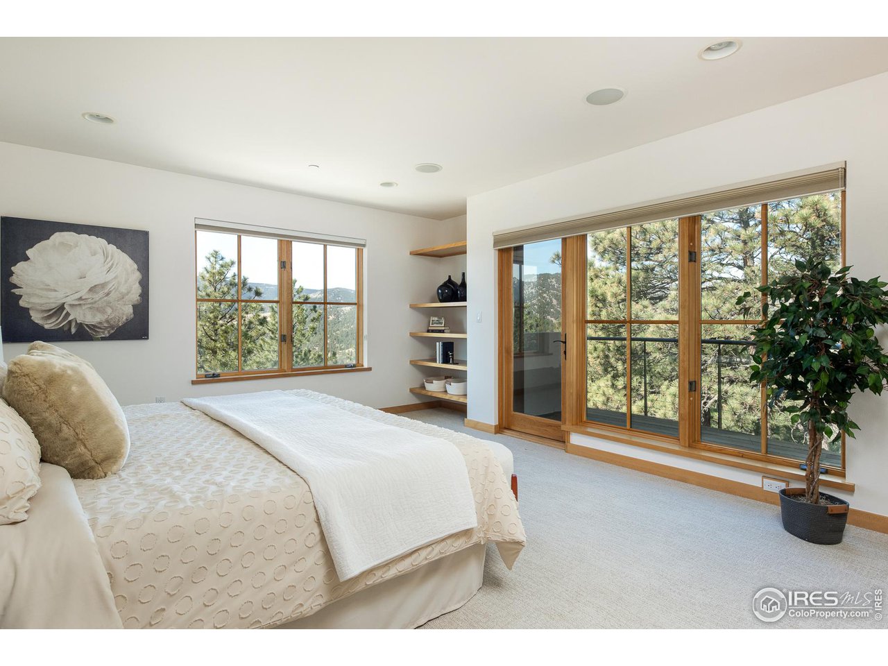 2358 Sunshine Canyon Dr