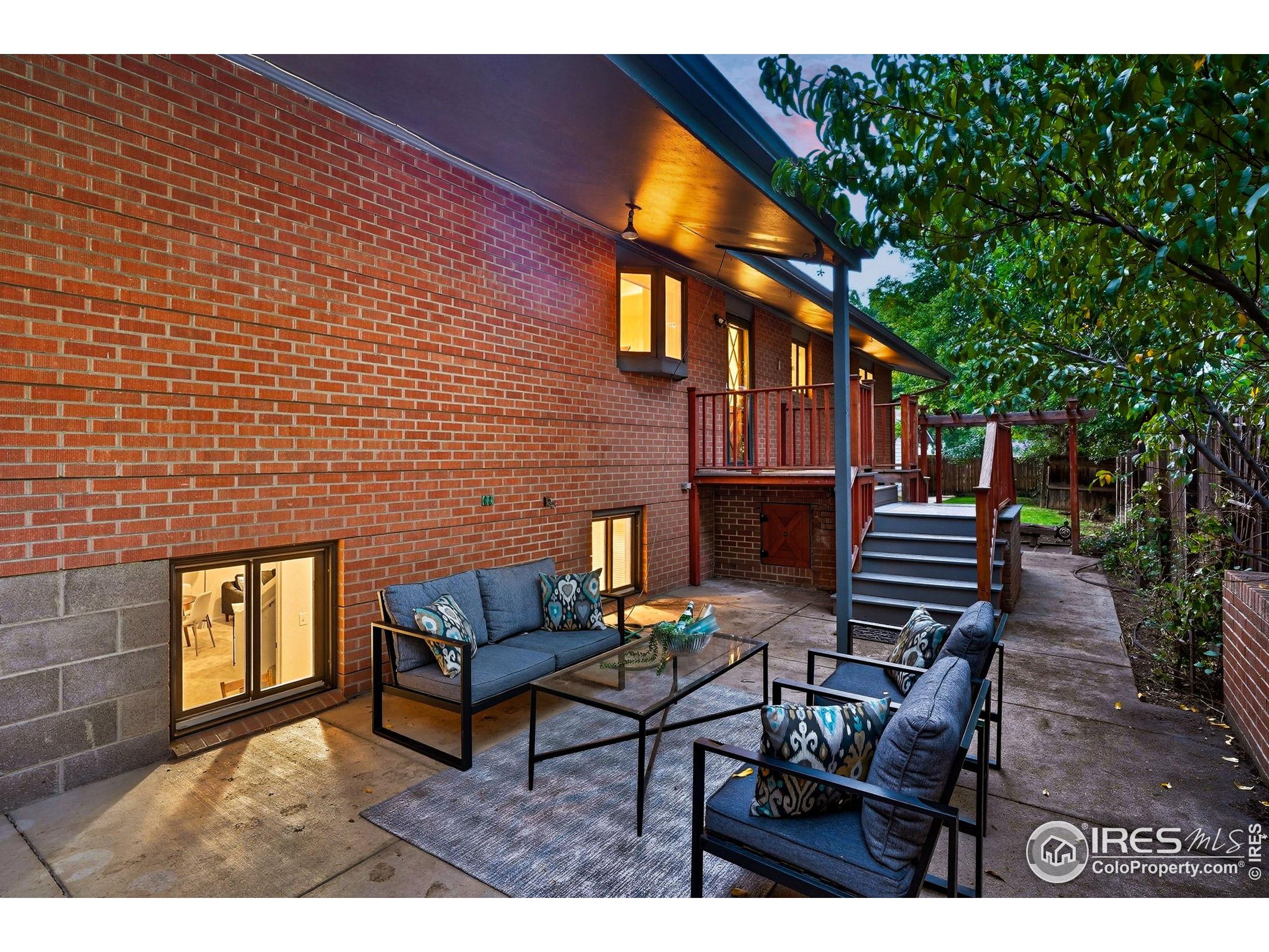 545 Mapleton Ave