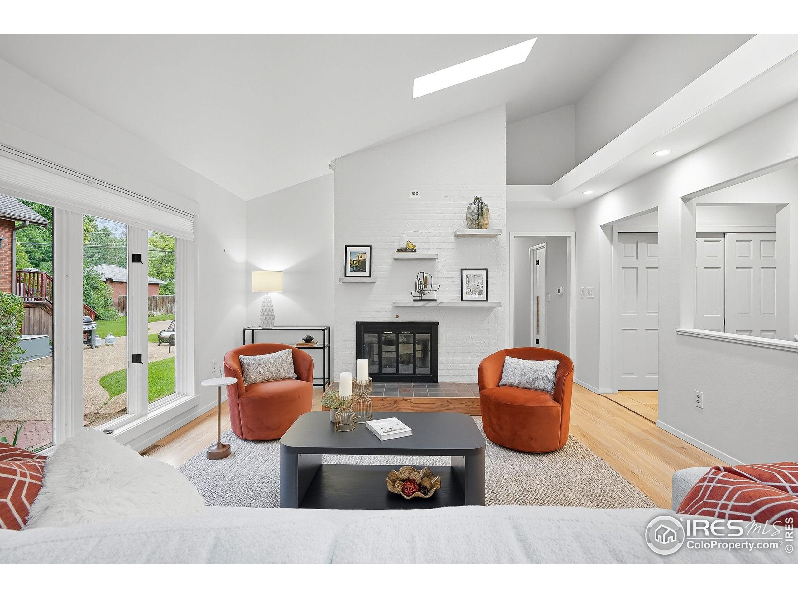 545 Mapleton Ave