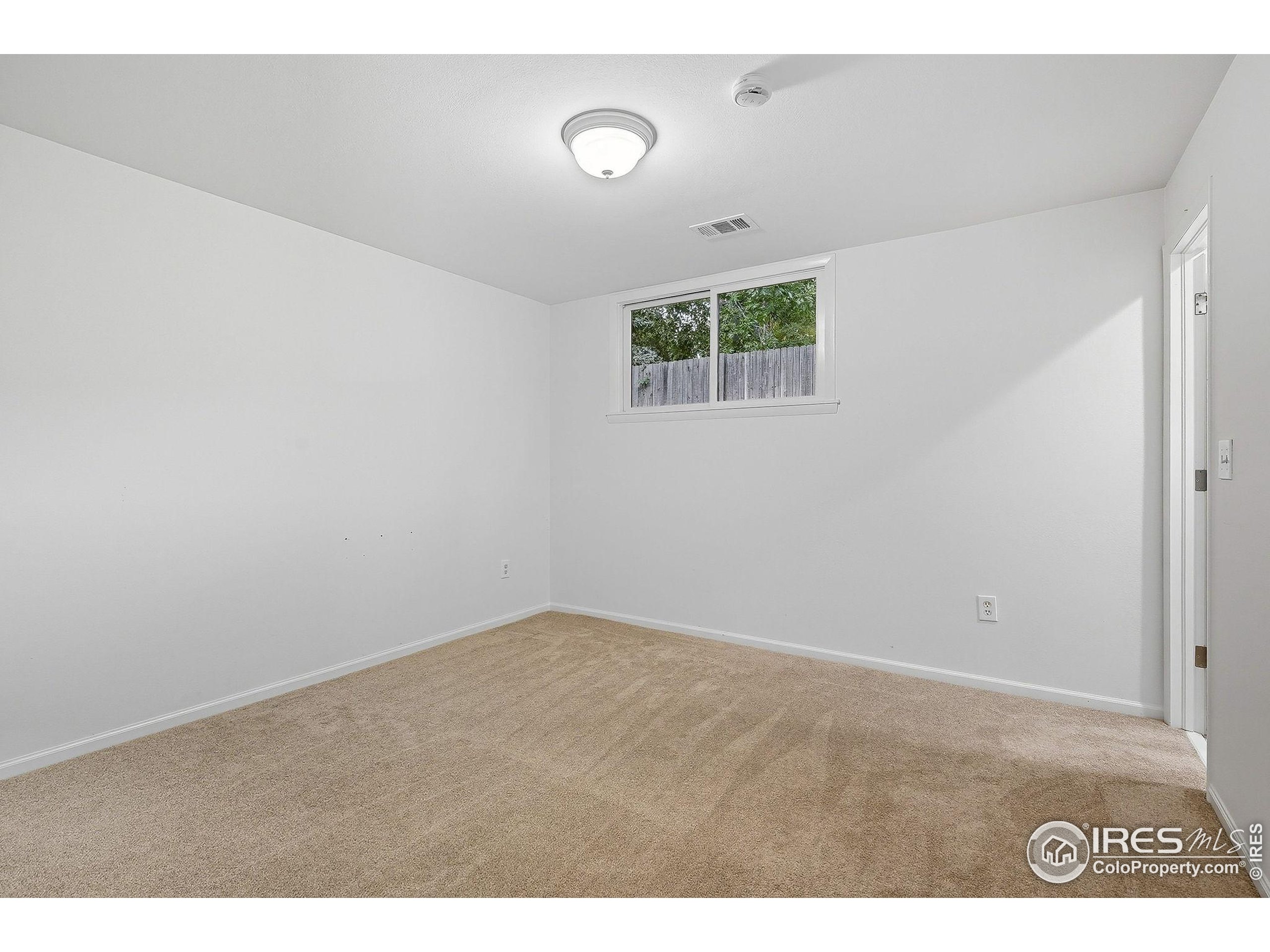 545 Mapleton Ave