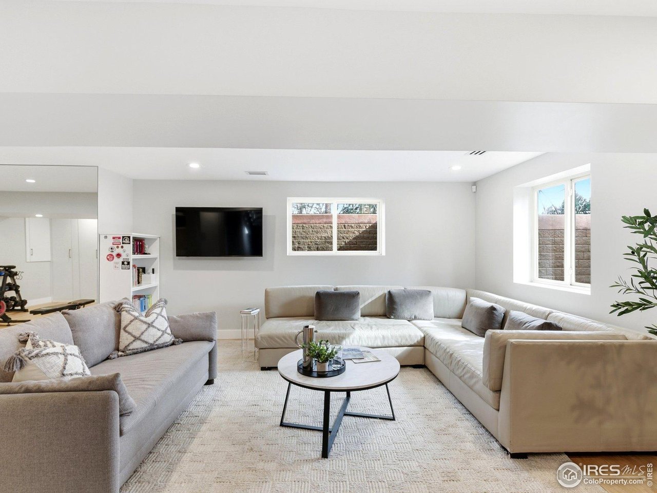 3716 Wonderland Hill Ave