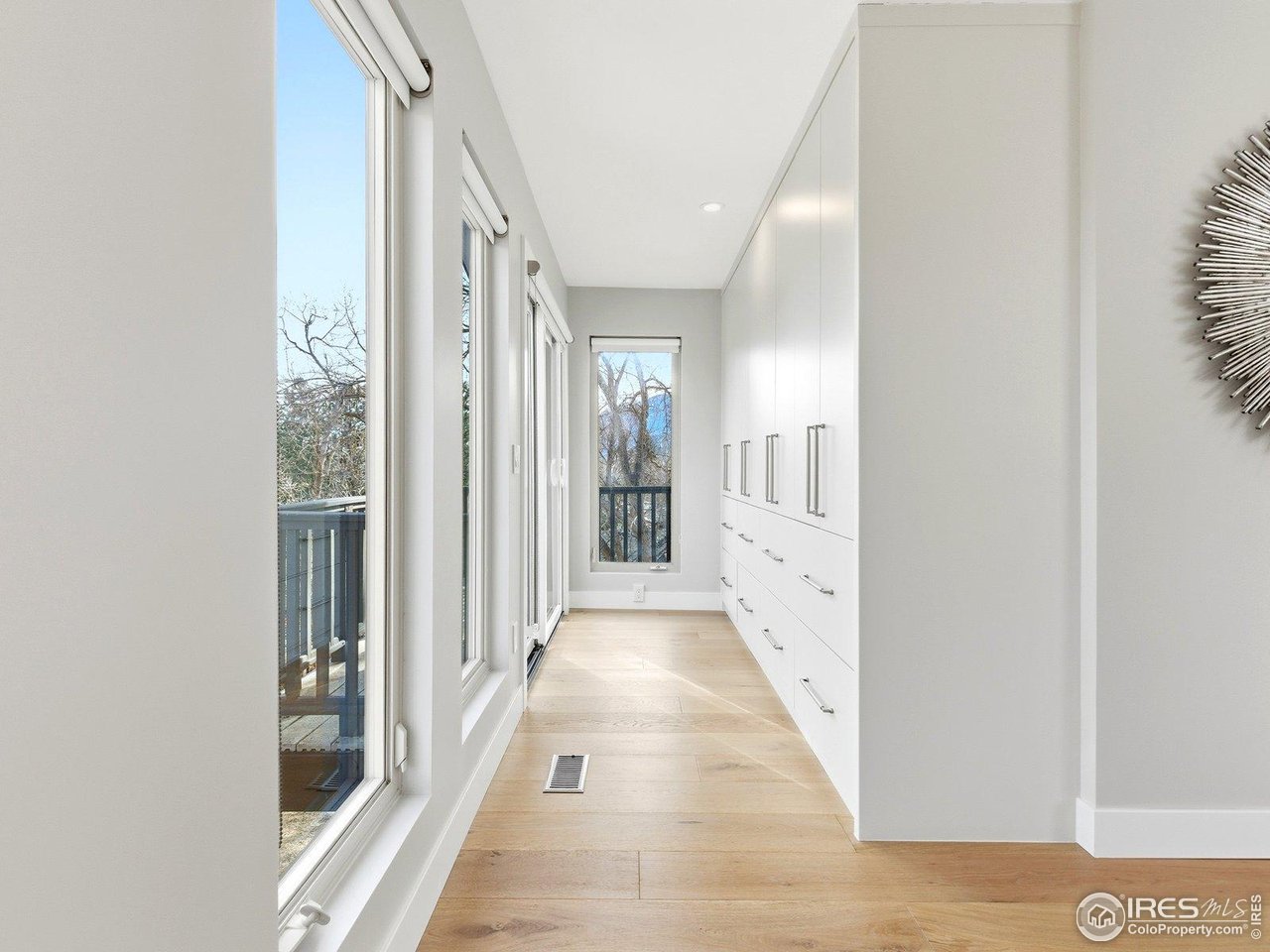 3716 Wonderland Hill Ave