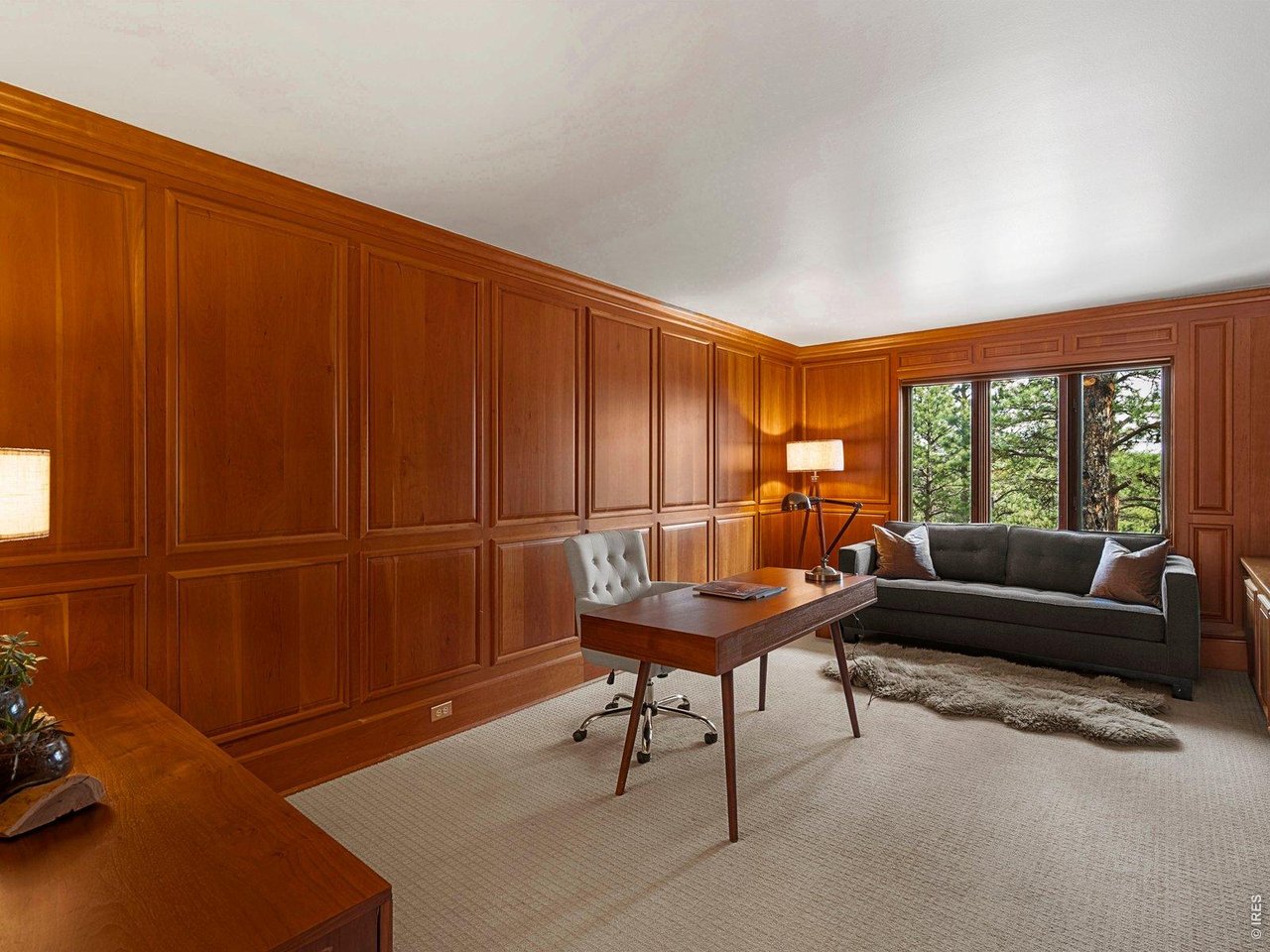 4300 Sunshine Canyon Dr