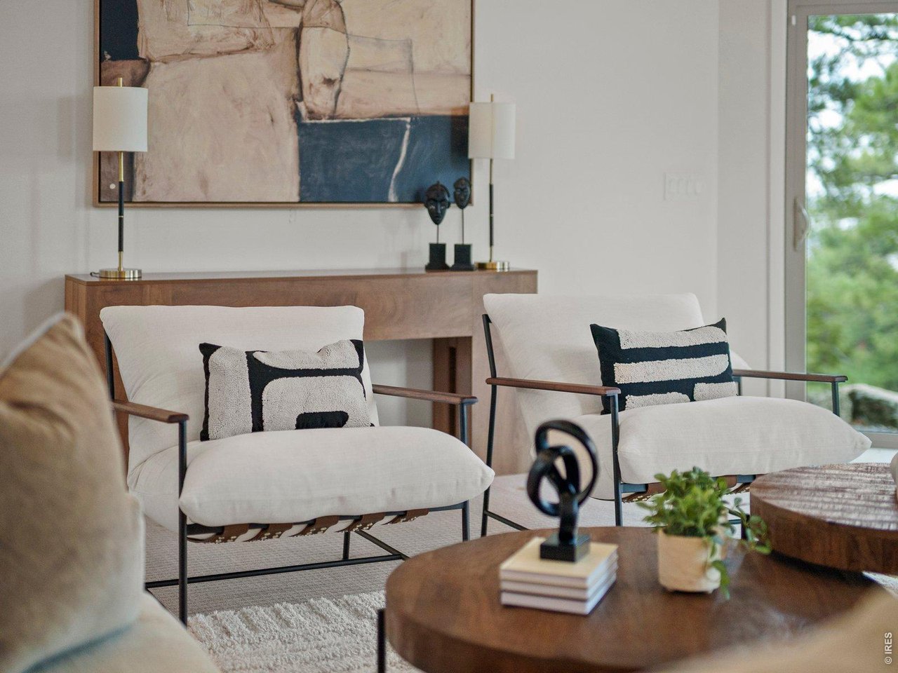 4300 Sunshine Canyon Dr