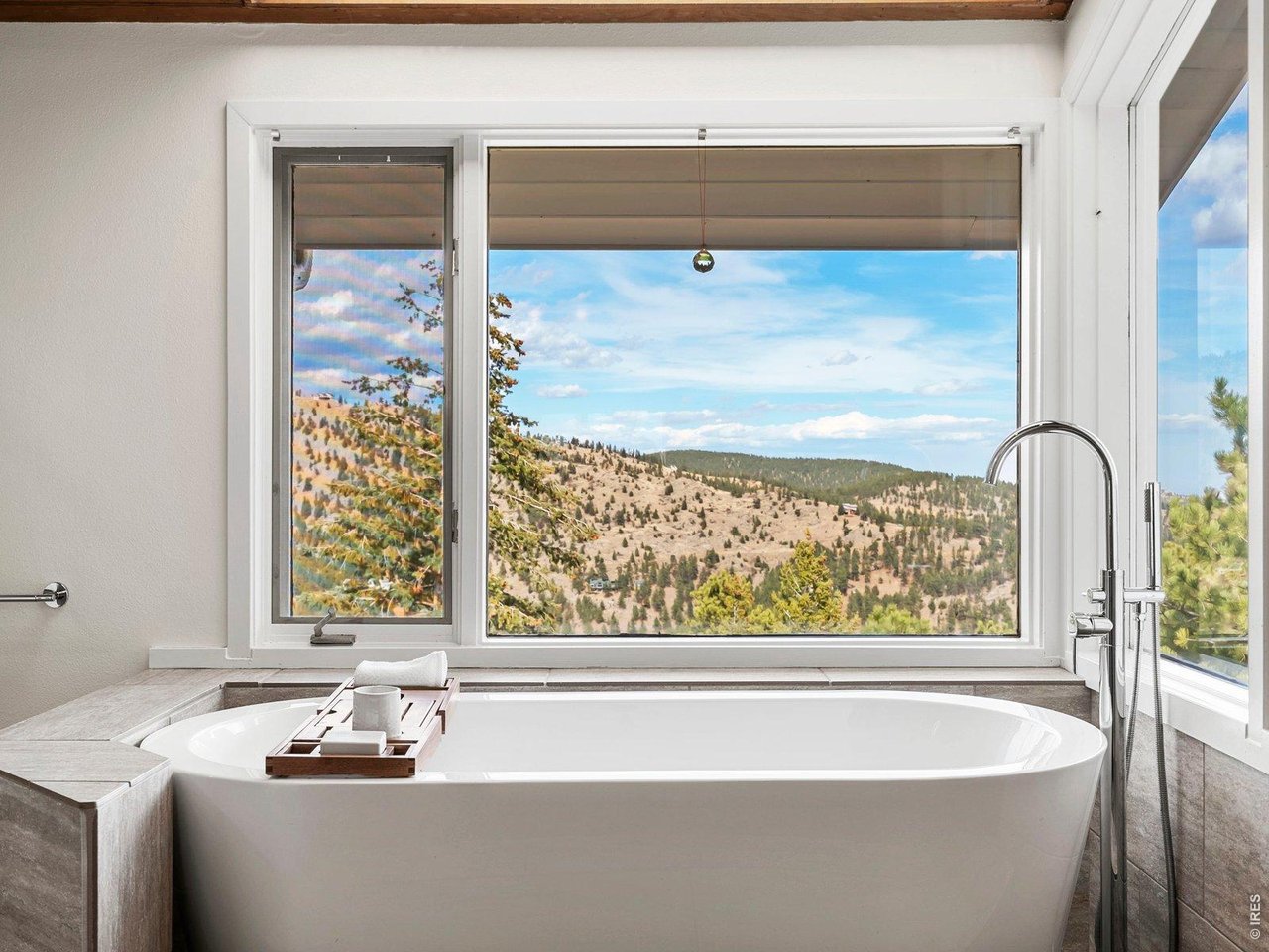 4300 Sunshine Canyon Dr