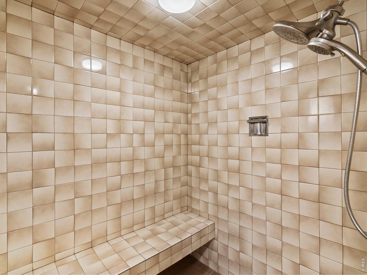 4300 Sunshine Canyon Dr