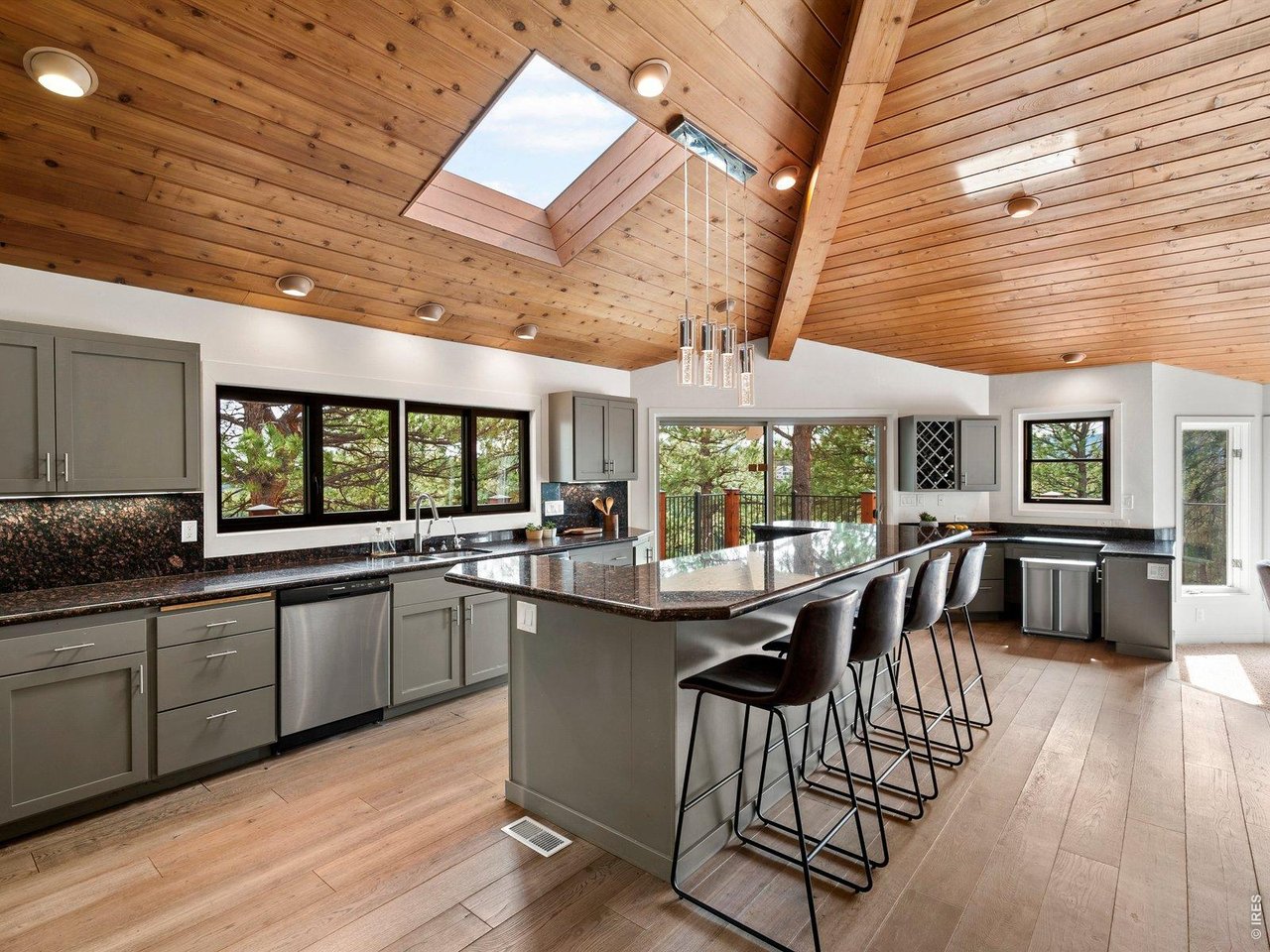 4300 Sunshine Canyon Dr