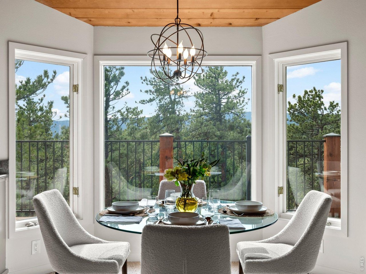 4300 Sunshine Canyon Dr