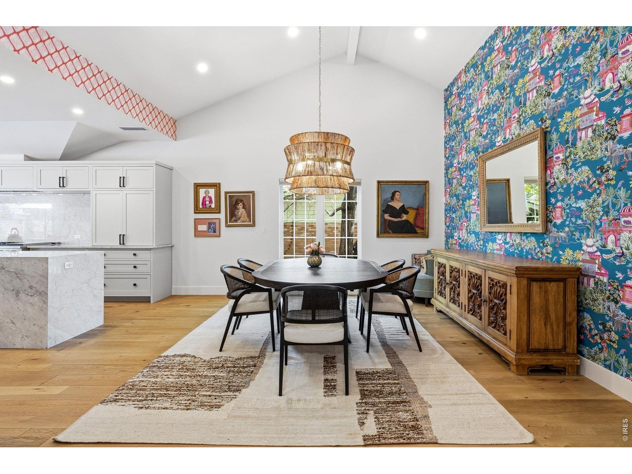 1625 Mariposa Ave