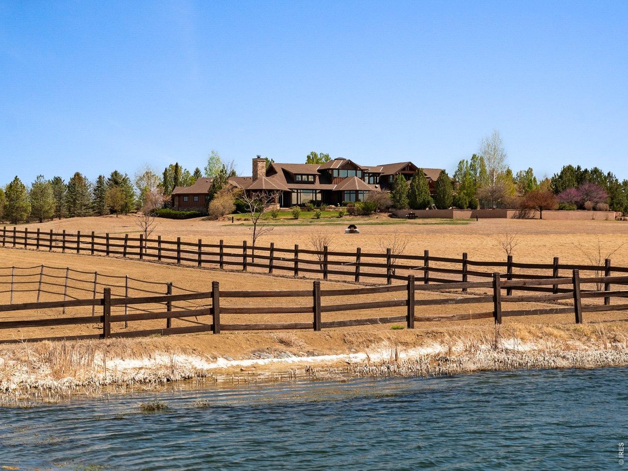 15383 E County Line Rd