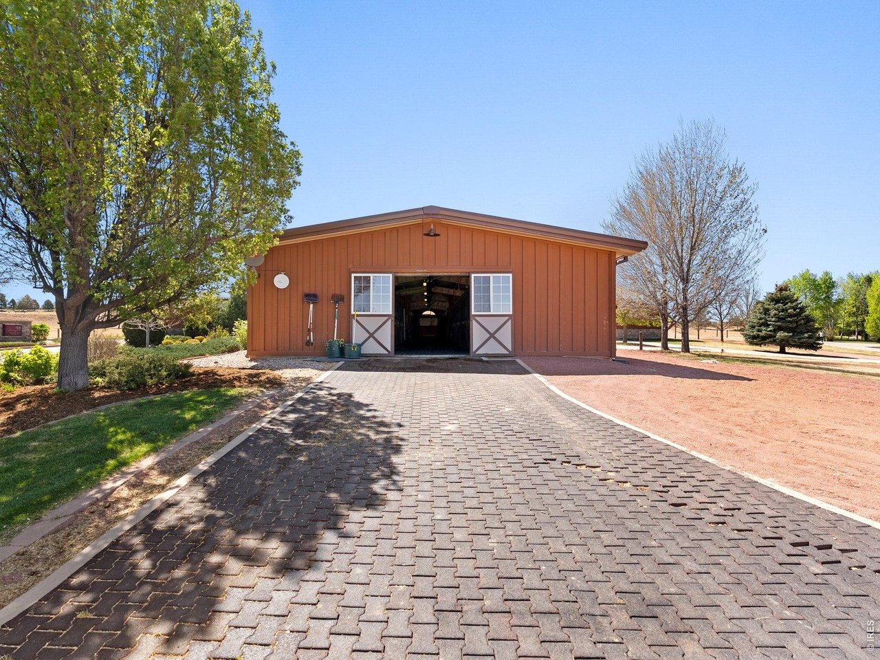 15383 E County Line Rd