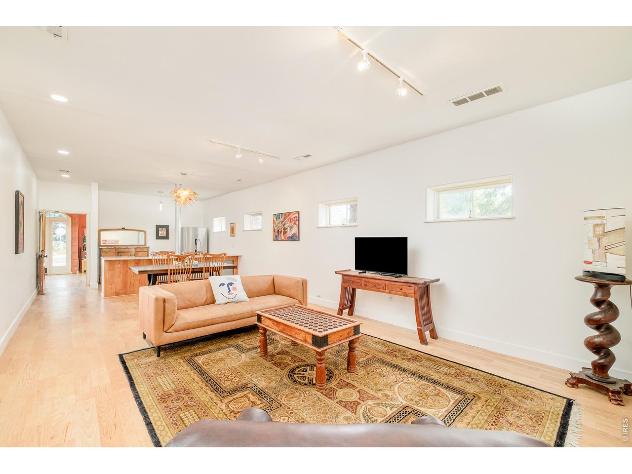 380 Arapahoe Ave
