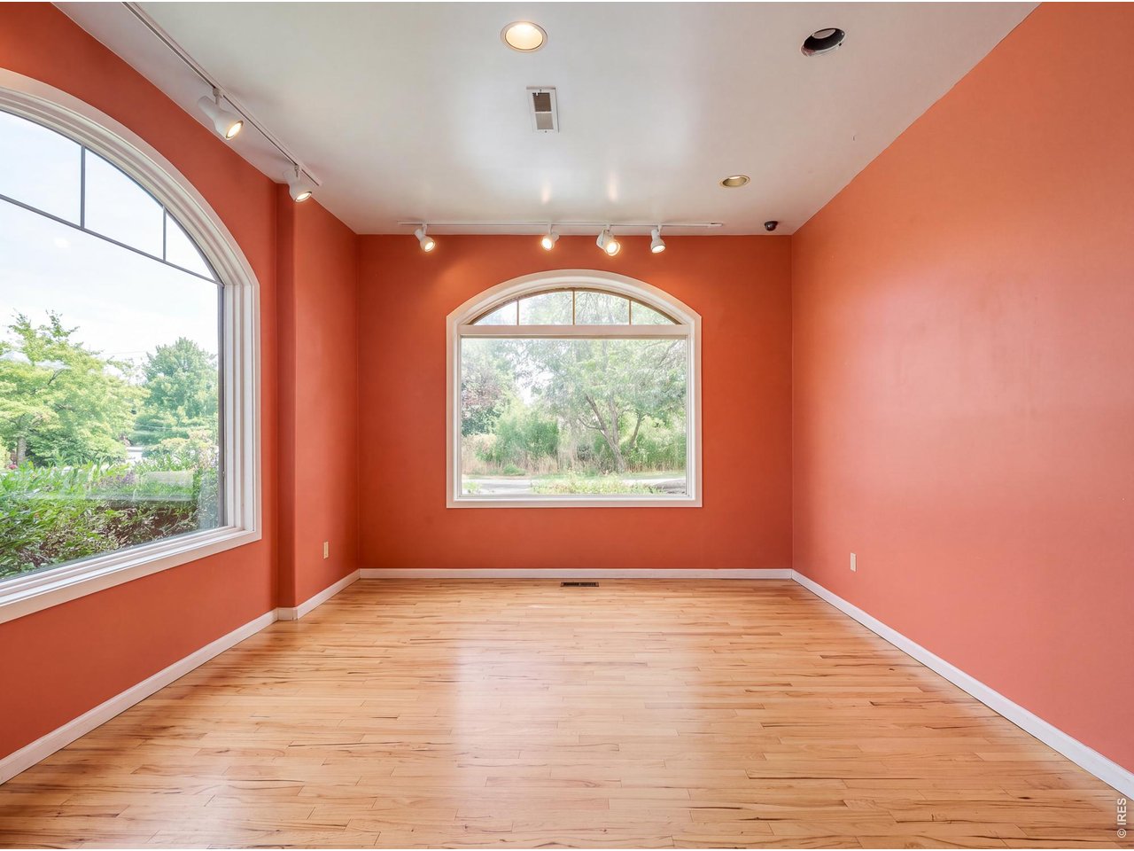 380 Arapahoe Ave