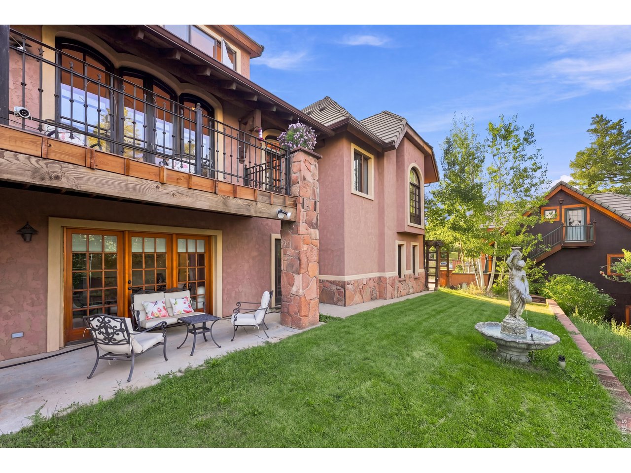 2717 Bison Dr