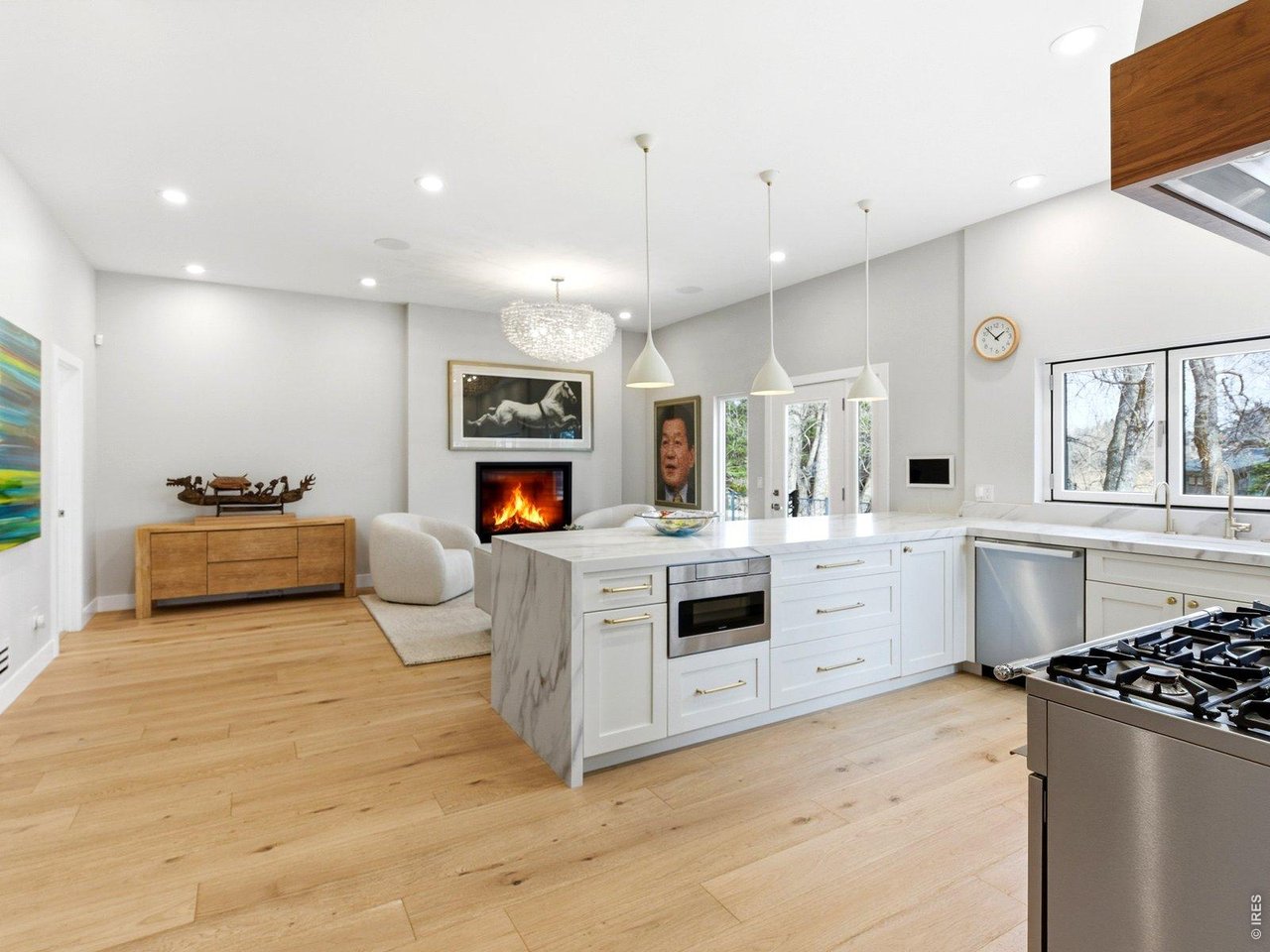 3716 Wonderland Hill Ave