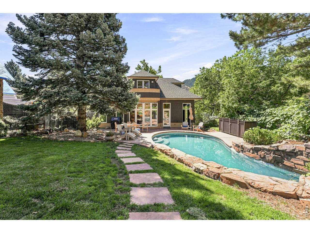 403 Mountain View Rd