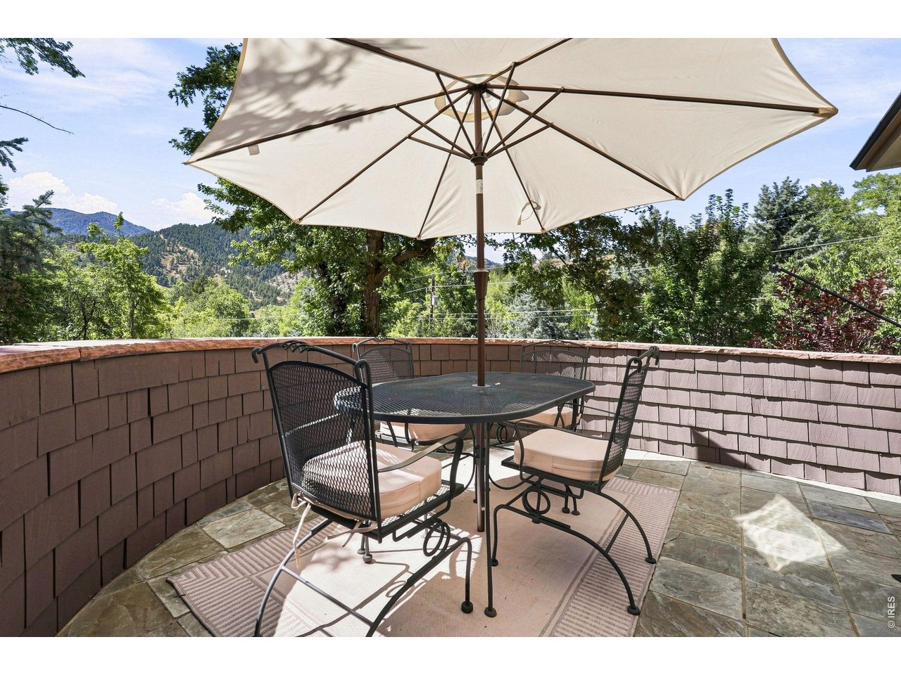 403 Mountain View Rd